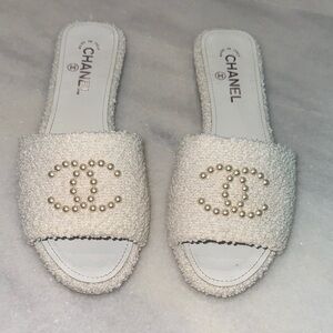 CHANEL Cream Pearl Embellished Sandals. Worn 1x. Like new. Wear on sole only.